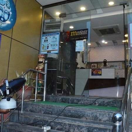 Madhav Muskan Residency Mathura Eksteriør bilde