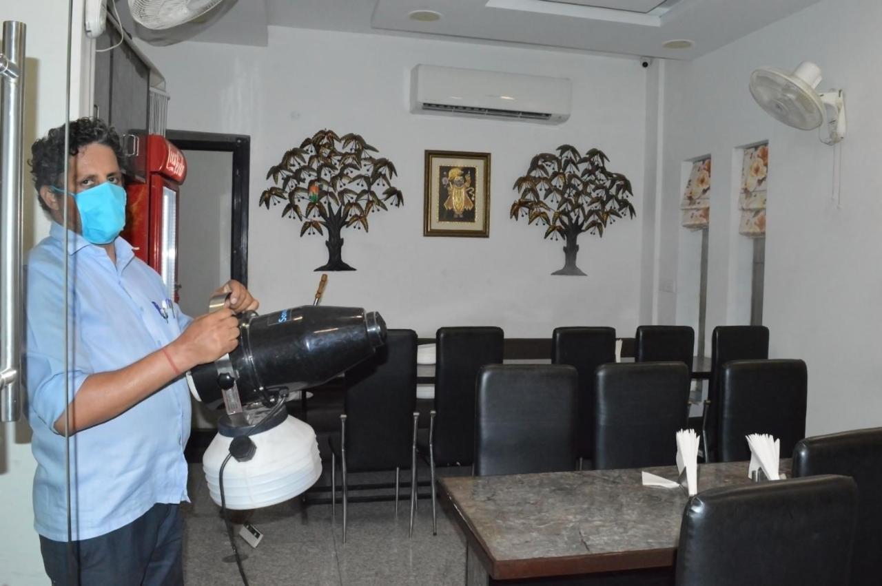 Madhav Muskan Residency Mathura Eksteriør bilde