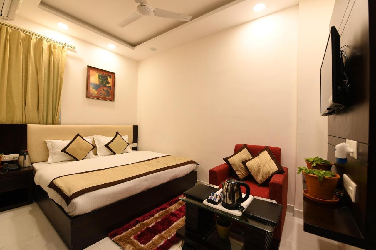 Madhav Muskan Residency Mathura Eksteriør bilde